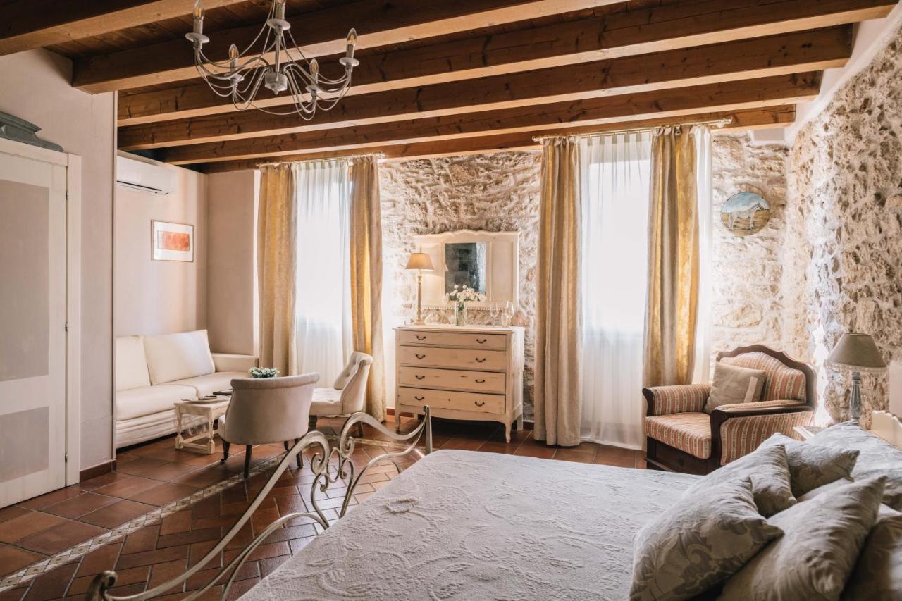 B&B - Relais De Charme La Caminella Сан-Пьетро-ин-Карьяно Экстерьер фото